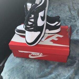 Nike Classic Black and White Low-Tops